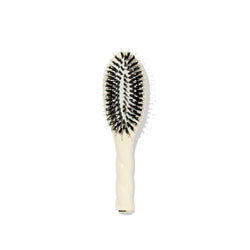 N°03 Essential Small Sensitive Scalp Brush